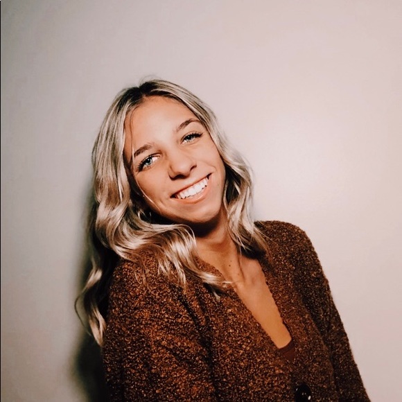emma_schuman